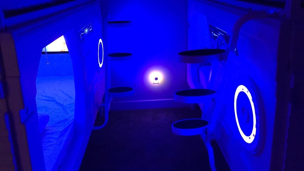 Luxury Stays Ингълуд Екстериор снимка